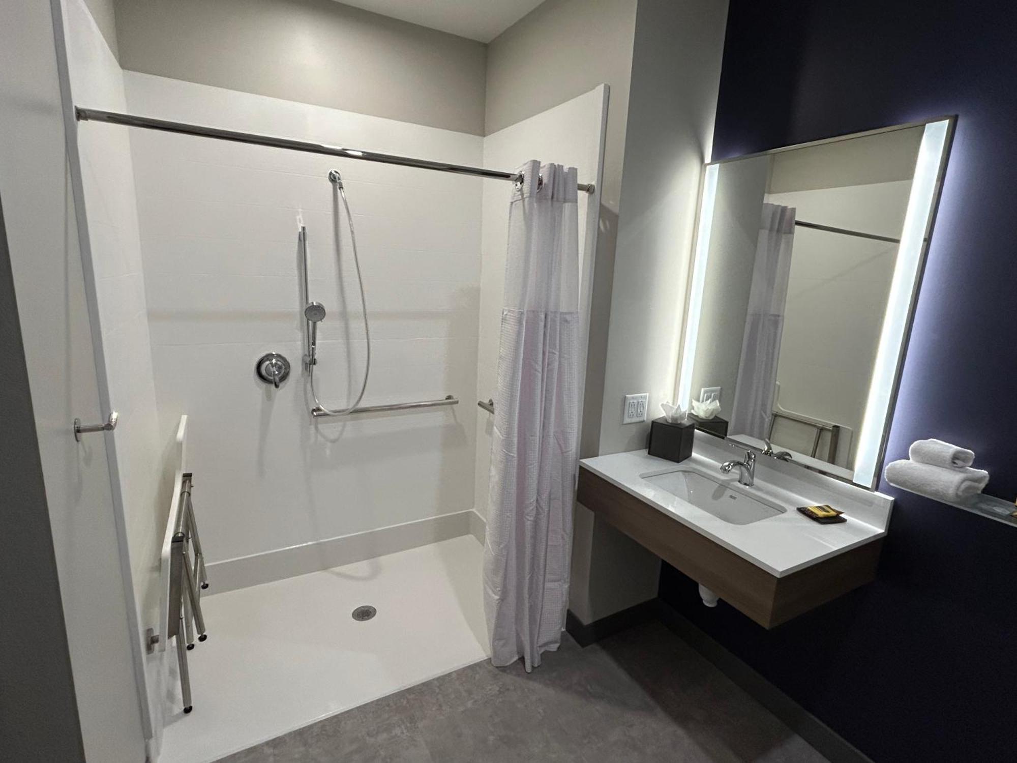 Best Western Plus Marquette Hotel & Suites Экстерьер фото