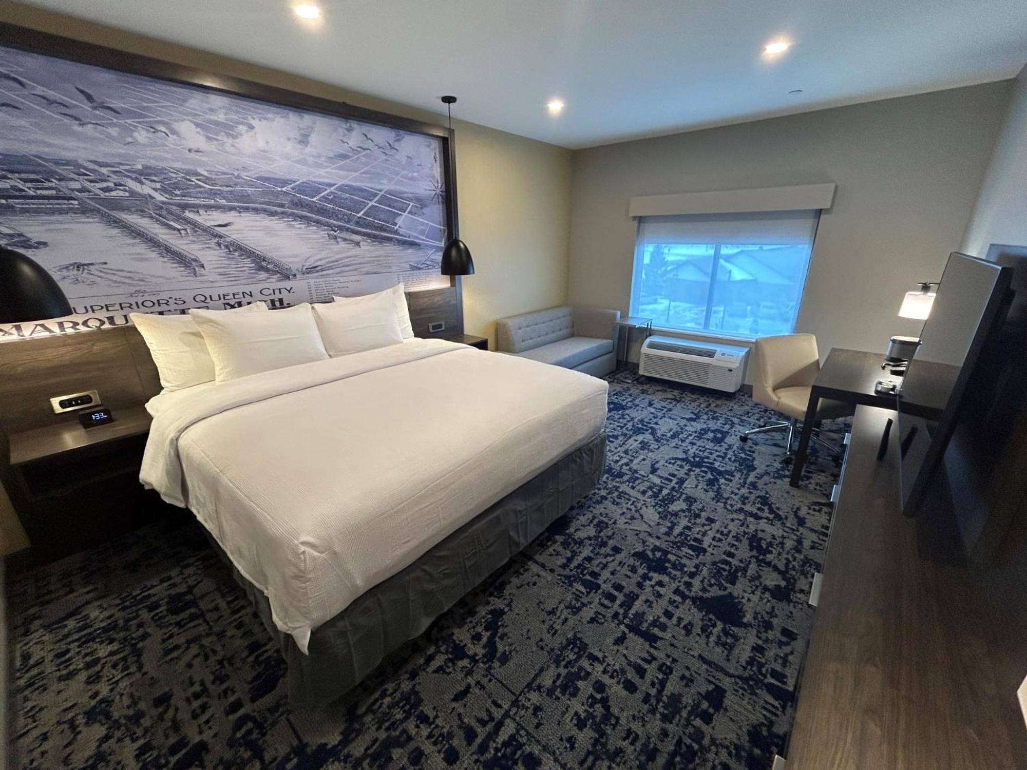 Best Western Plus Marquette Hotel & Suites Экстерьер фото
