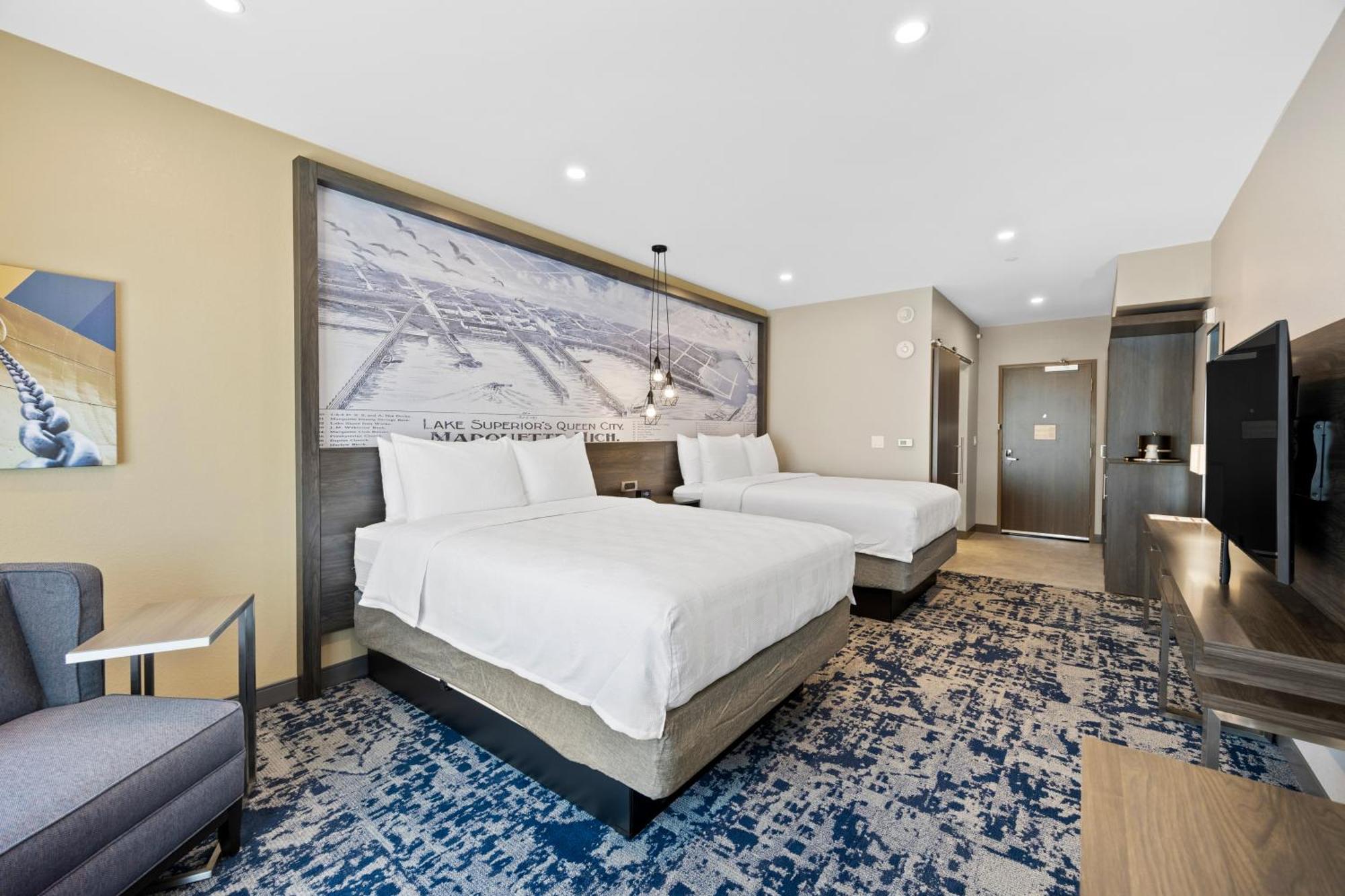 Best Western Plus Marquette Hotel & Suites Экстерьер фото