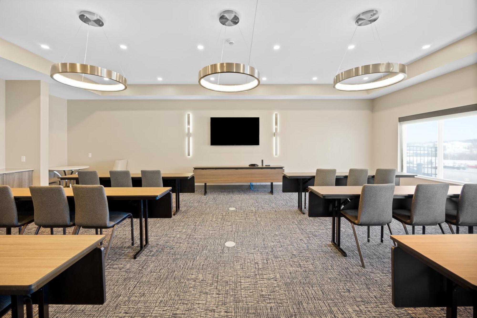 Best Western Plus Marquette Hotel & Suites Экстерьер фото